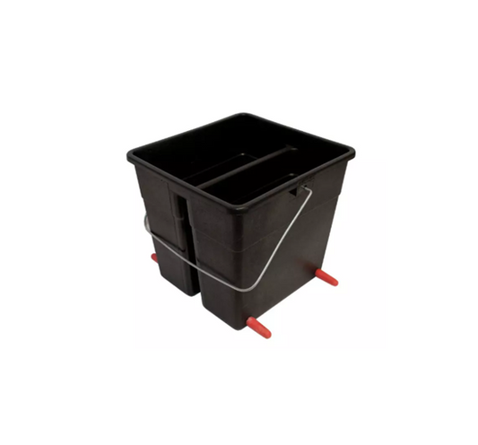 Nettex 4 lamb teat feeder Bucket
